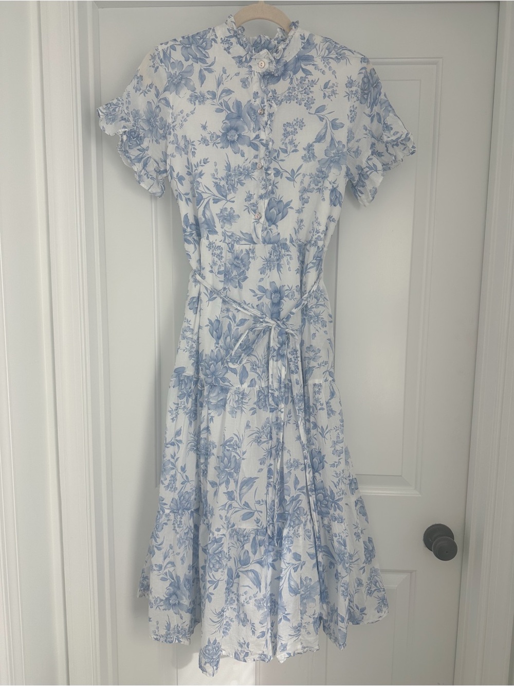 J. Marie Grandmillenial Blue Floral Midi Dress with Tie Waist size small nwot